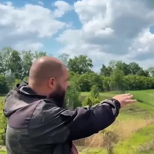 🏞 Стикер «Выживалово» для Telegram