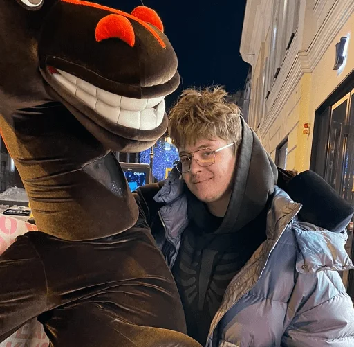🤩 Стикер «DangerLyoha» для Telegram