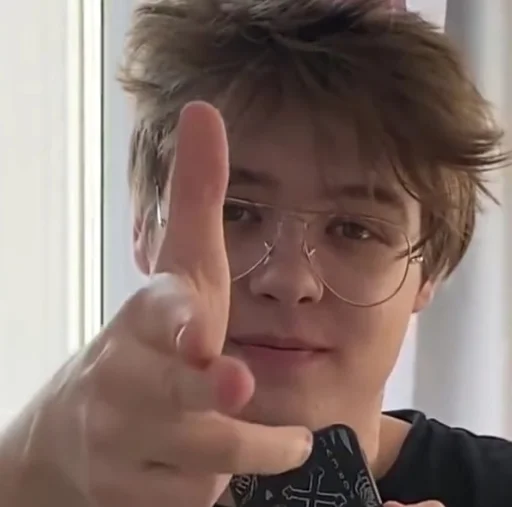 🙃 Стикер «DangerLyoha» для Telegram