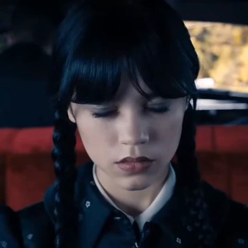 🕷️ Стикер «wednesday addams» для Telegram