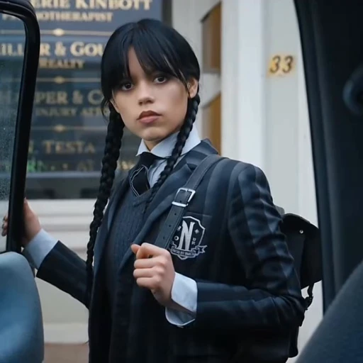 🕷️ Стикер «wednesday addams» для Telegram