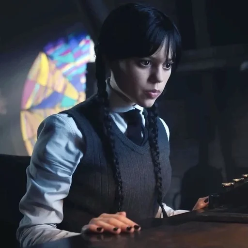 🔭 Стикер «Wednesday Addams» для Telegram