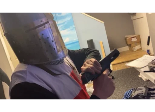 🔫 Стикер «CRUSADER MEMES» для Telegram
