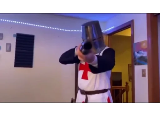 🔫 Стикер «CRUSADER MEMES» для Telegram