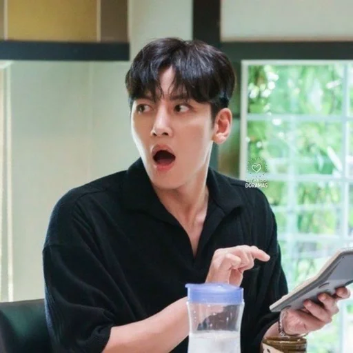 😳 Стикер «kdrama memes» для Telegram