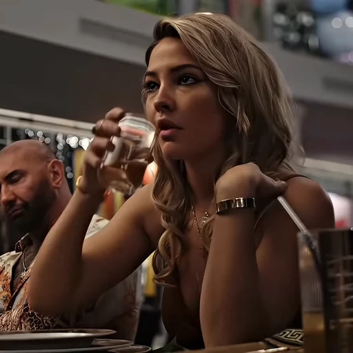 🥃 Стикер «Knives Out» для Telegram