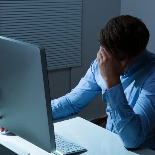 😔 Стикер «Как больно?» для Telegram