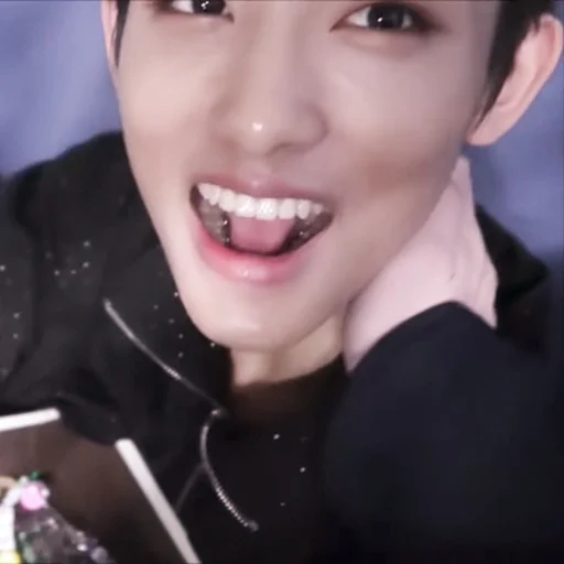 🍣 Стикер «WayV nct» для Telegram