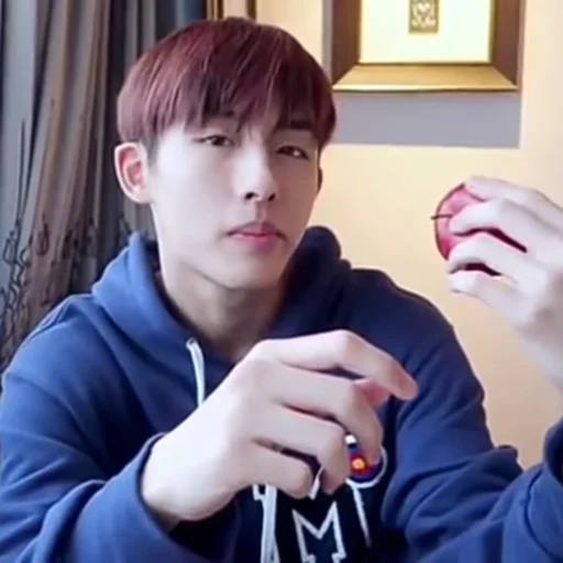 🍣 Стикер «winwin 5» для Telegram