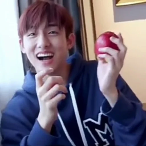 🍣 Стикер «winwin 5» для Telegram