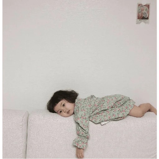 😴 Стикер «LOHEE» для Telegram