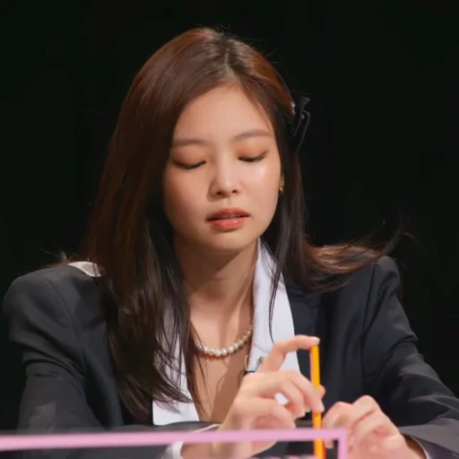🌺 Стикер «with jennie» для Telegram