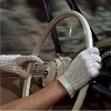 🚘 Эмодзи «woman» для Telegram