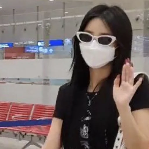 🤚 Стикер «(G) I-DLE» для Telegram