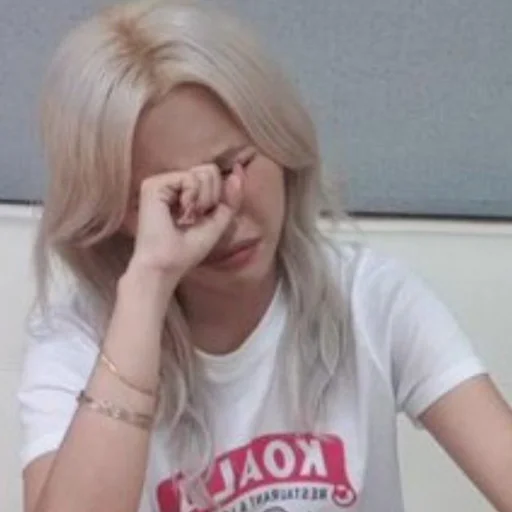 🤦‍♀ Стикер «(G) I-DLE» для Telegram