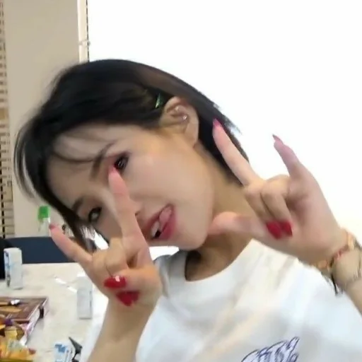 🤟 Стикер «(G) I-DLE» для Telegram