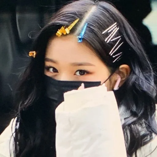 🐯 Стикер «wonyoung random —» для Telegram