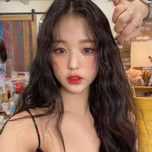 🐝 Стикер «wonyoung random —» для Telegram