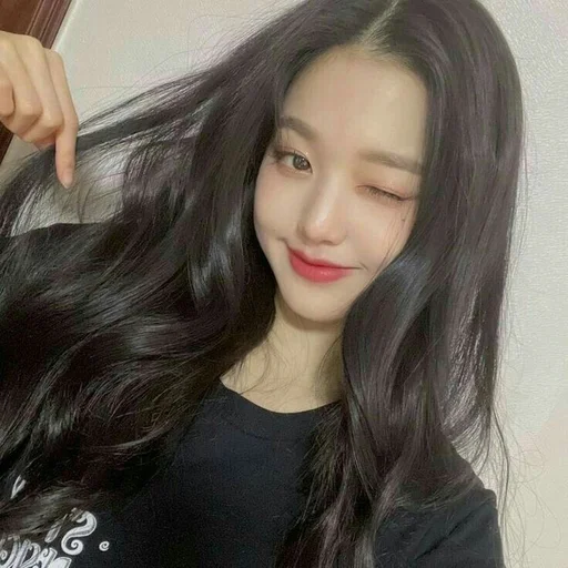 🐯 Стикер «wonyoung random —» для Telegram