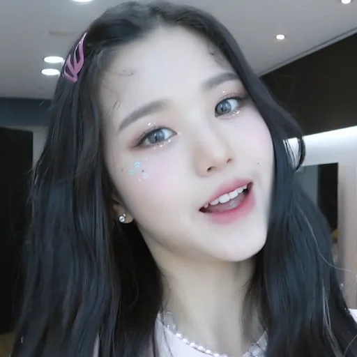 🐯 Стикер «wonyoung random —» для Telegram