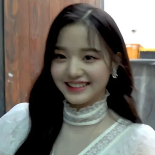 🐝 Стикер «wonyoung random —» для Telegram