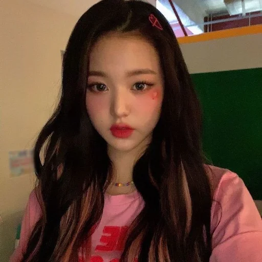 🐝 Стикер «wonyoung random —» для Telegram
