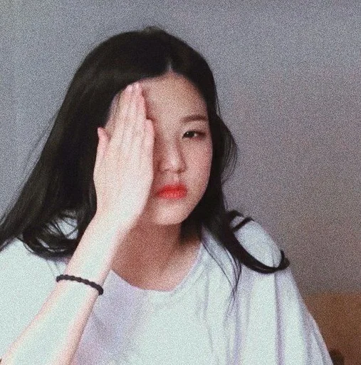 🐝 Стикер «wonyoung random —» для Telegram