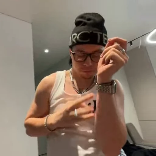 🥶 Стикер «frametamer666» для Telegram