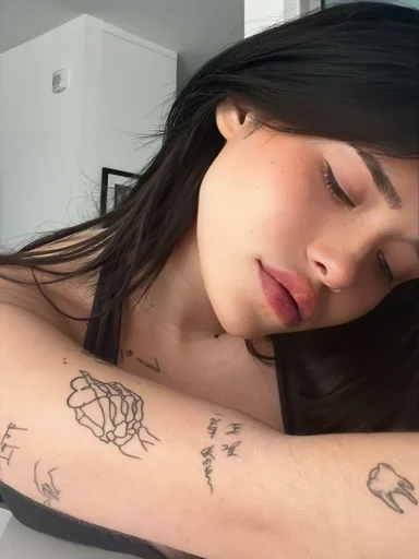 🥀 Стикер «Несса Барретт» для Telegram