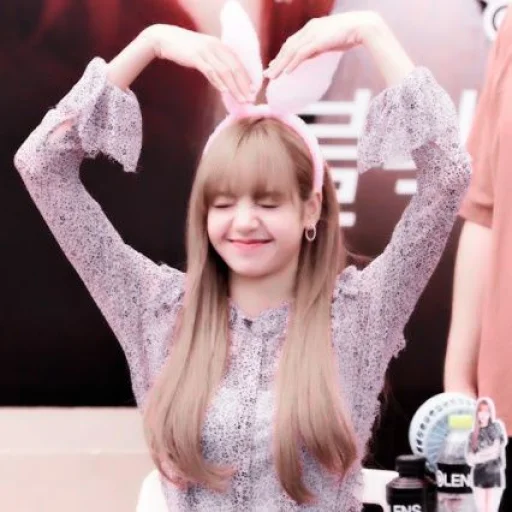 🍬 Стикер «blackpink lisa» для Telegram