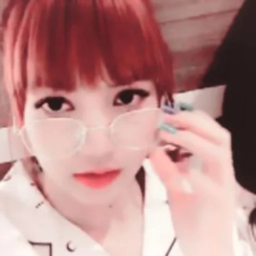 🍬 Стикер «blackpink lisa» для Telegram