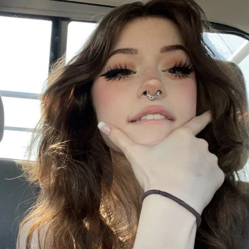 🌟 Стикер «Hannah Owo» для Telegram
