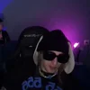 Стикер 13 🎧 хазяева