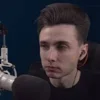 Стикер 7 😅 Хесус - эмоджи-картинки со стримером