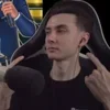 Стикер 12 😅 Хесус - эмоджи-картинки со стримером