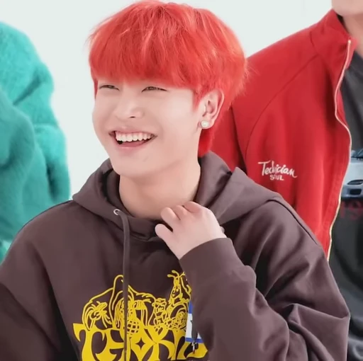 📏 Стикер «xikers - Yujun - Hunter - Yechan» для Telegram