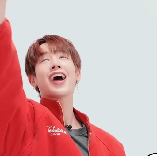 📏 Стикер «xikers - Yujun - Hunter - Yechan» для Telegram