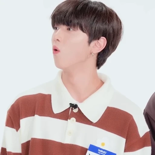 📏 Стикер «xikers - Yujun - Hunter - Yechan» для Telegram
