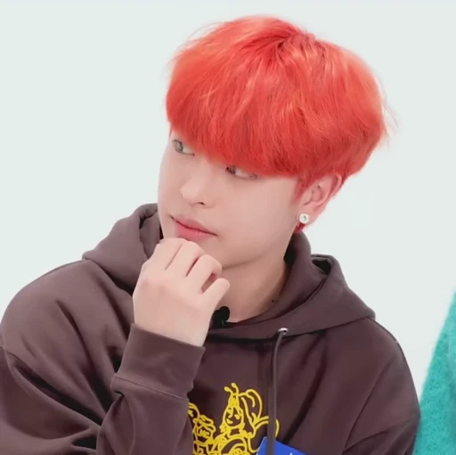 📏 Стикер «xikers - Yujun - Hunter - Yechan» для Telegram