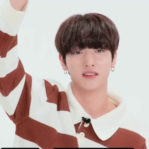 📏 Стикер «xikers - Yujun - Hunter - Yechan» для Telegram