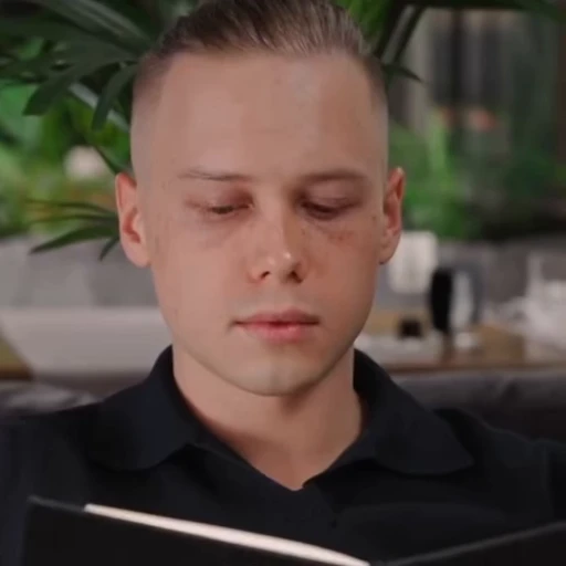 🥰 Стикер «Янчик» для Telegram