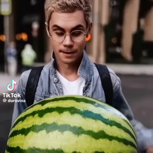 👅 Стикер «Ян Топлес» для Telegram