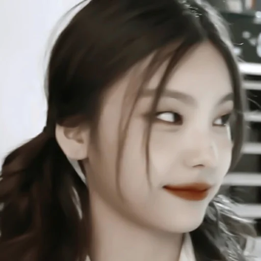 🌻 Стикер «? ; yeji ;» для Telegram