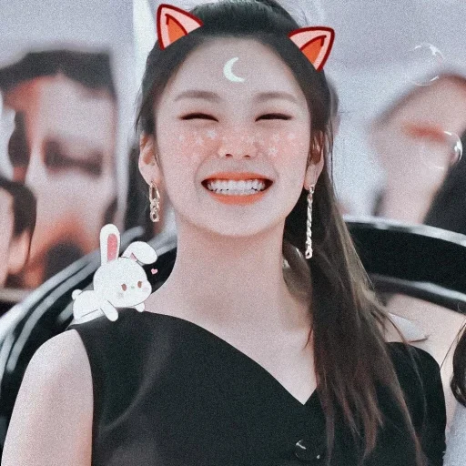 🌸 Стикер «Yeji» для Telegram