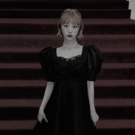 💀 Стикер «yeojin loona» для Telegram