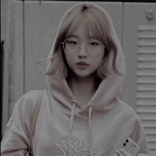 💀 Стикер «yeojin loona» для Telegram