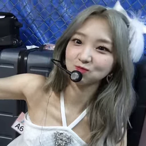 🥟 Стикер «yeojin» для Telegram