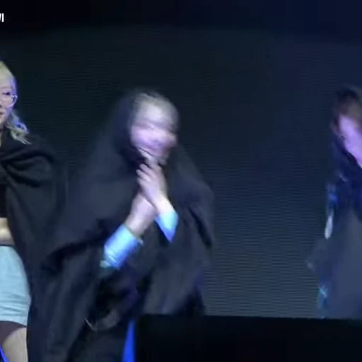 🥟 Стикер «yeojin» для Telegram
