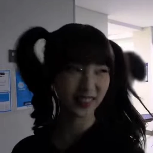 🥟 Стикер «yeojin» для Telegram
