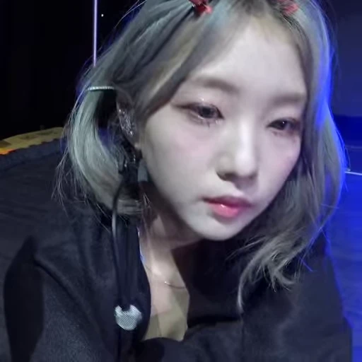 🥟 Стикер «yeojin» для Telegram